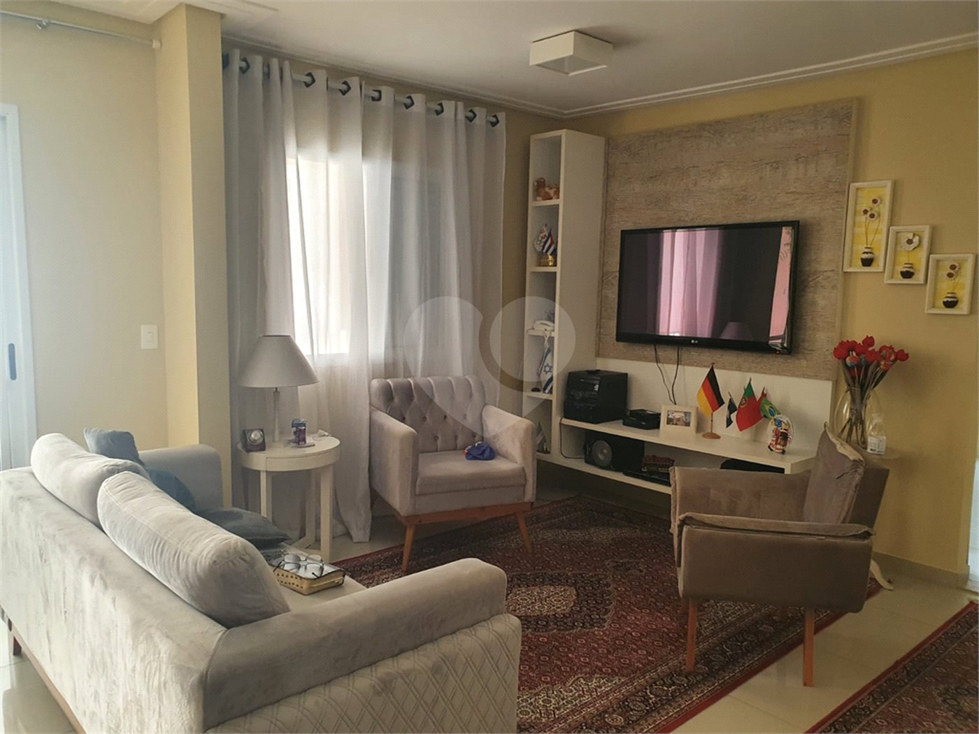 Apartamento à venda com 3 quartos, sendo 2 suítes,  em Vila Sanches, São José dos Campos, SP