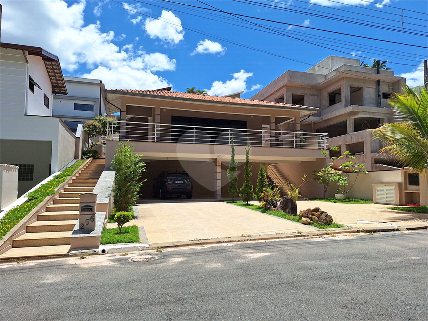 Casa à venda com 3 suítes no condomínio Bosque de Grevilea, Vinhedo - SP