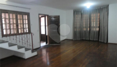 Sobrado à venda com 3 quartos, sendo 1 suíte,  em Parque Ipê, São Paulo, SP