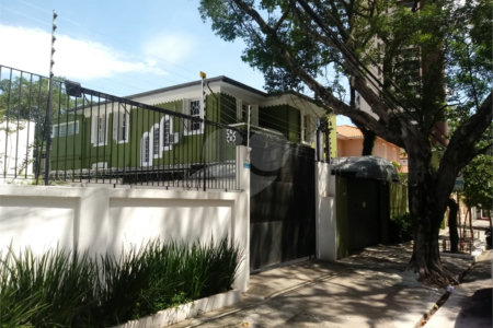 Casa à venda com 4 quartos em Jardim Paineiras, São Paulo, SP