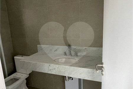 Apartamento à venda com 3 suítes em Vila Sofia, São Paulo, SP