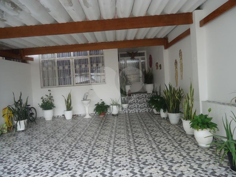 Sobrado à venda com 4 quartos, sendo 3 suítes, em Jardim Floresta, São Paulo, SP
