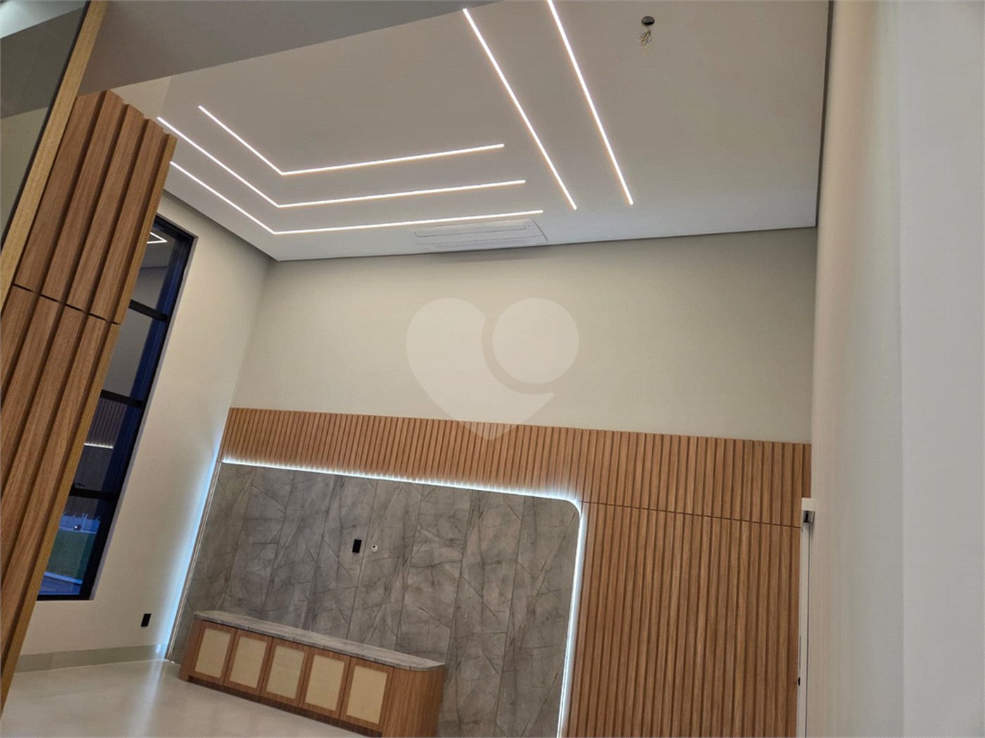 Casa à venda com 3 suítes no condomínio Jardim Residencial Dona Maria Candida, Indaiatuba - SP
