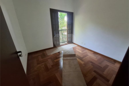 Casa para alugar com 4 quartos, sendo 2 suítes, no condomínio Palm Garden, São Paulo - SP