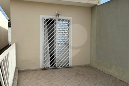 Casa à venda com 3 quartos, sendo 1 suíte, em Vila Constança, São Paulo, SP