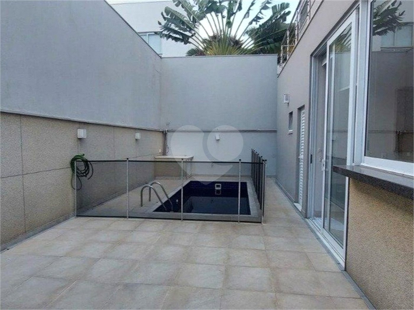 Casa à venda ou para alugar com 3 suítes no condomínio Mont Blanc, Sorocaba - SP