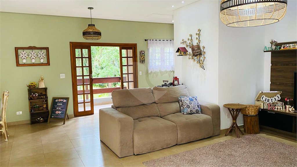 Casa à venda com 3 suítes em Dos Finco, São Bernardo do Campo, SP