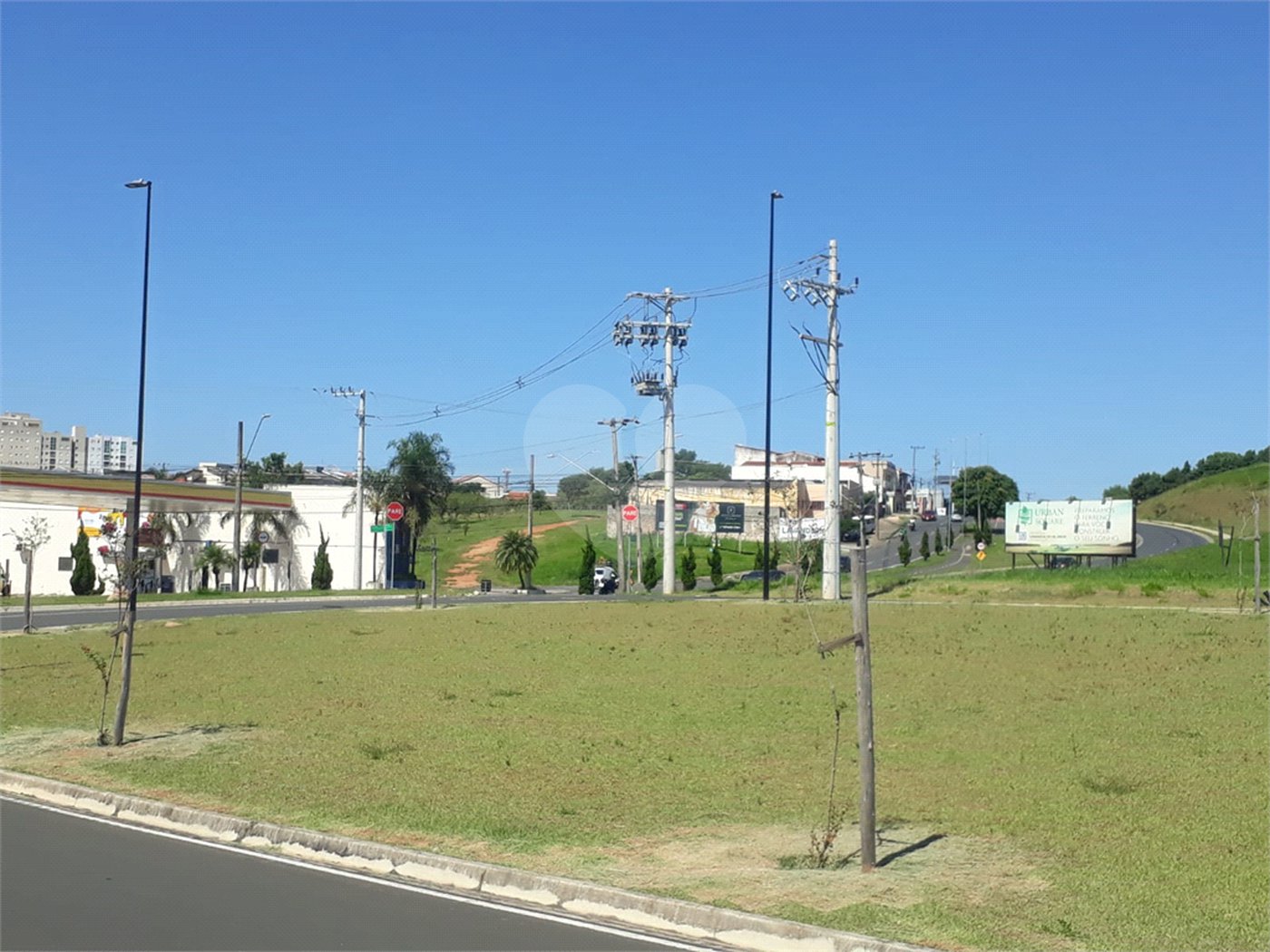 Casa à venda no condomínio Villa dos Pinheiros, Indaiatuba - SP