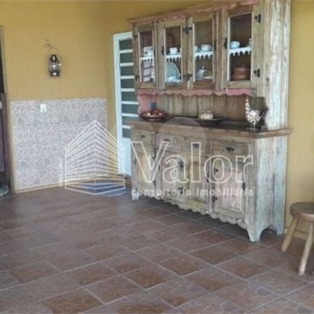 Chácara com 2.400m²