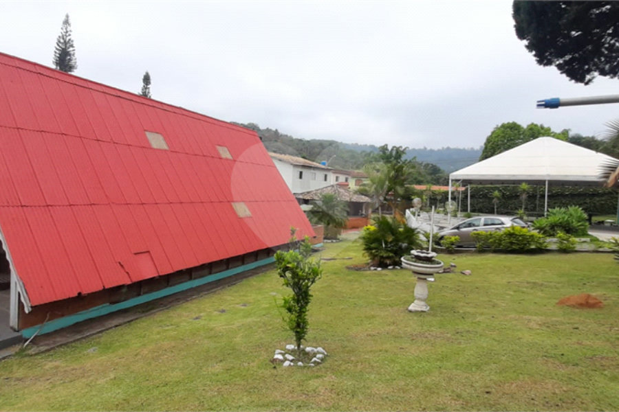 Casa Térrea à venda com 5 quartos, sendo 3 suítes, em Serra da Cantareira, Mairiporã, SP