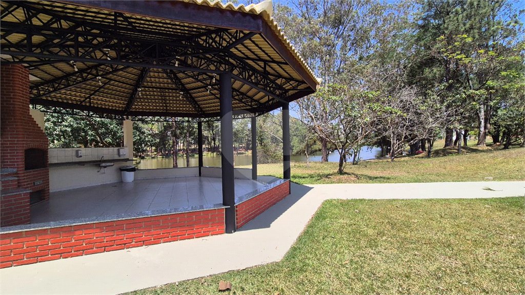 Casa à venda com 5 quartos, sendo 4 suítes, no condomínio Terras de Lucas, Sorocaba - SP