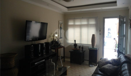 Sobrado à venda com 3 quartos em Vila Gomes, São Paulo, SP