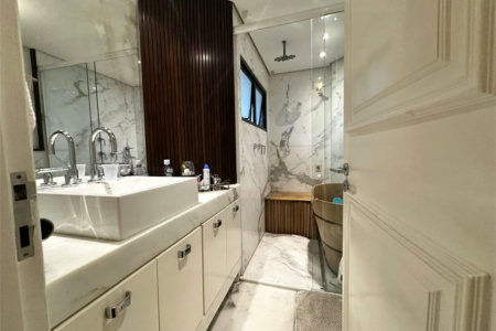 Apartamento à venda com 4 quartos, sendo 3 suítes, em Vila Andrade, São Paulo, SP
