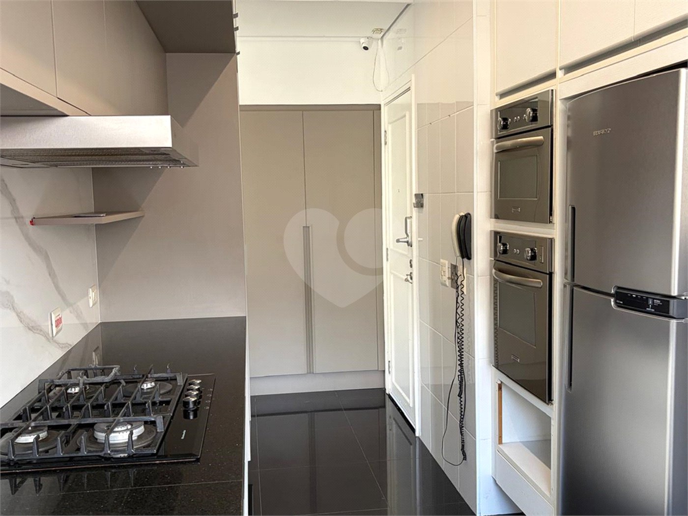 Apartamento à venda com 4 quartos, sendo 3 suítes, em Itaim Bibi, São Paulo, SP