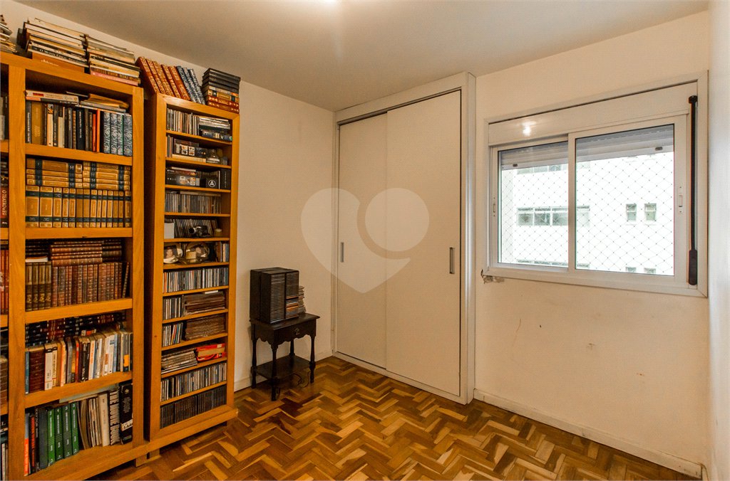 Apartamento à venda com 3 quartos, sendo 1 suíte, em Santo Amaro, São Paulo, SP