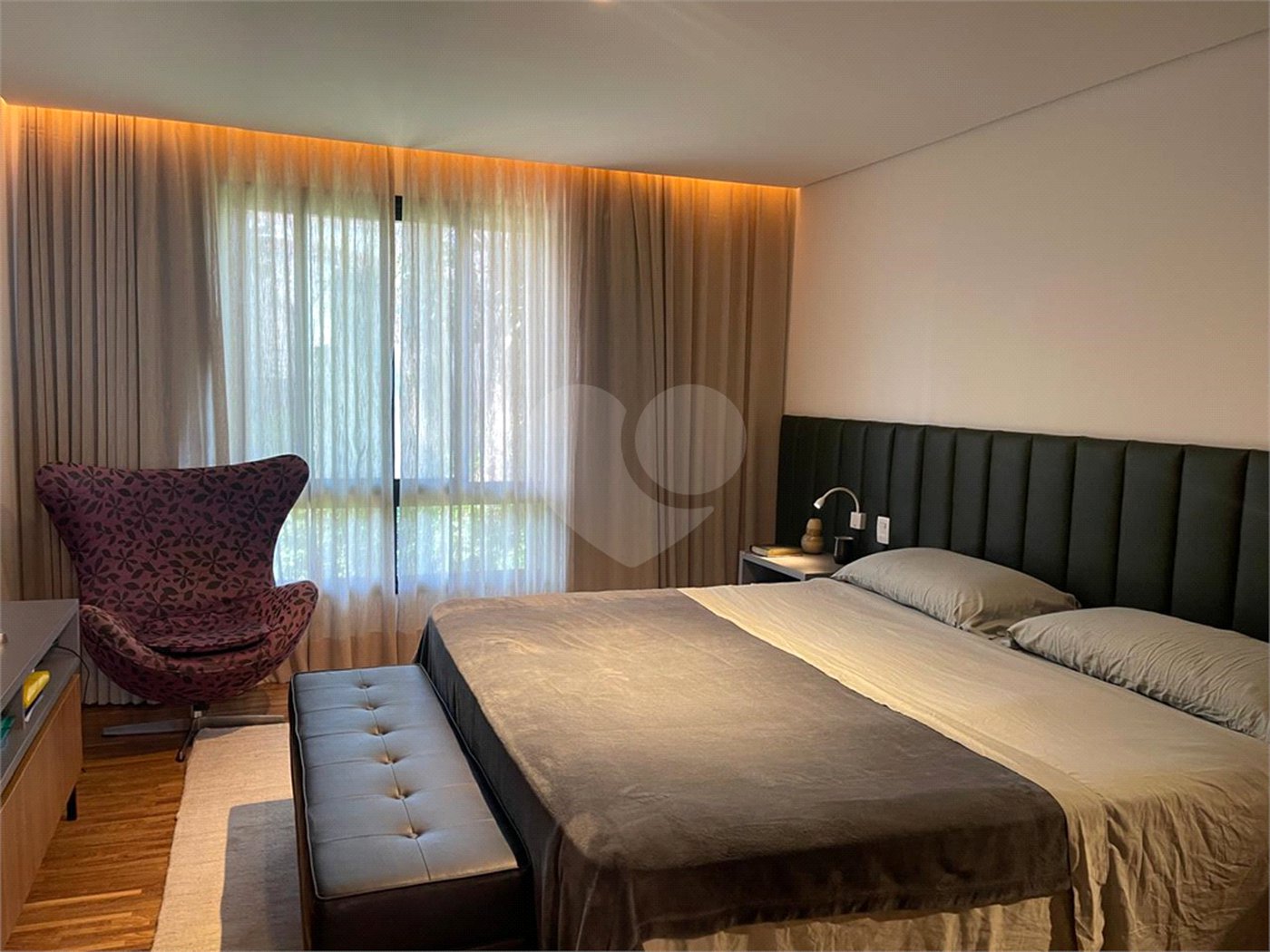 Casa à venda com 3 suítes no condomínio Reserva 8, São Paulo - SP