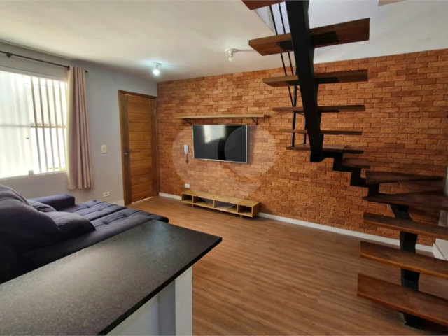 Casa à venda com 2 quartos, sendo 1 suíte,  no condomínio A.m.costa, São Paulo - SP