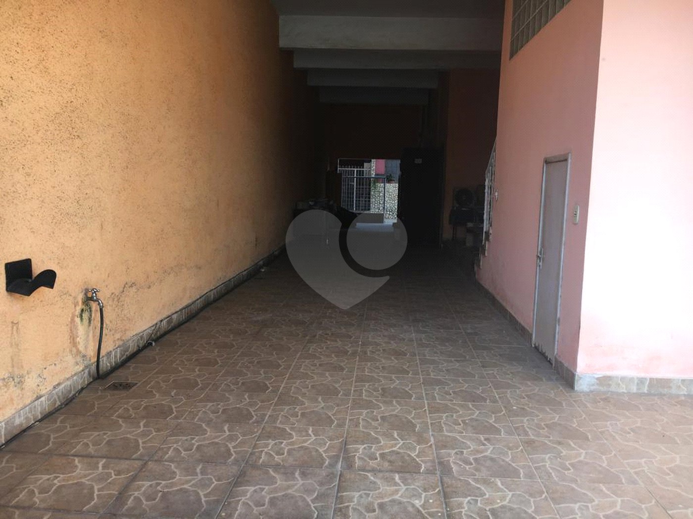 Casa à venda com 1 quarto, sendo 2 suítes, no Centro, Itaguaí, RJ