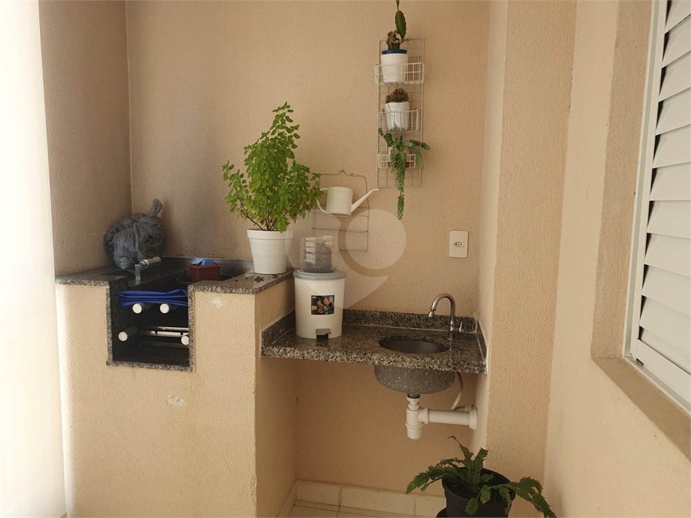Apartamento à venda com 3 quartos, sendo 2 suítes,  em Vila Sanches, São José dos Campos, SP
