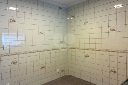 Casa à venda com 3 quartos, sendo 1 suíte,  em Vila Figueira, Suzano, SP