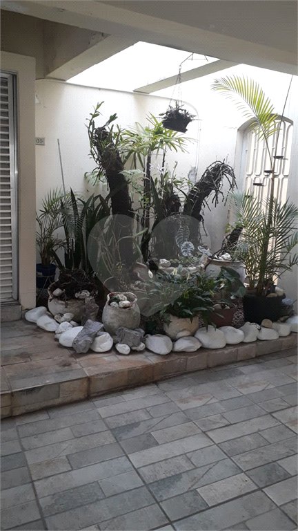 Sobrado à venda com 4 quartos, sendo 3 suítes, em Jardim São Bento, São Paulo, SP