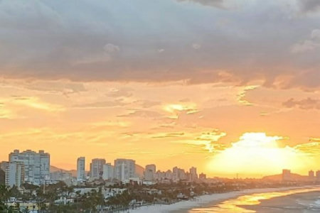 Apartamento à venda, 108 m² por R$ 700.000,00 - Pitangueiras - Guarujá/SP