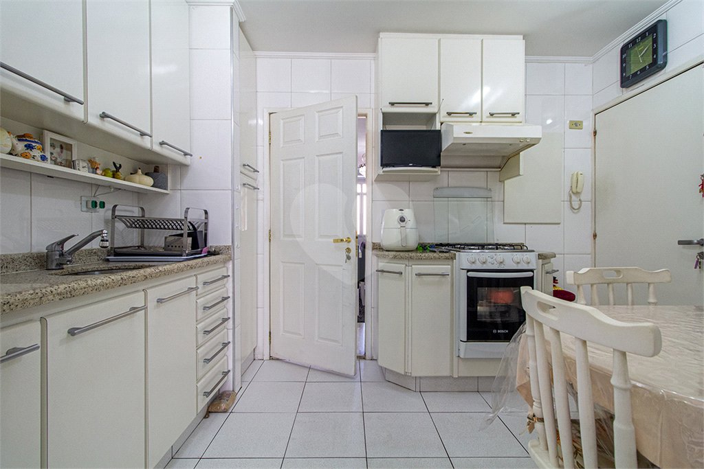 Apartamento à venda com 3 quartos, sendo 2 suítes, em Vila Madalena, São Paulo, SP