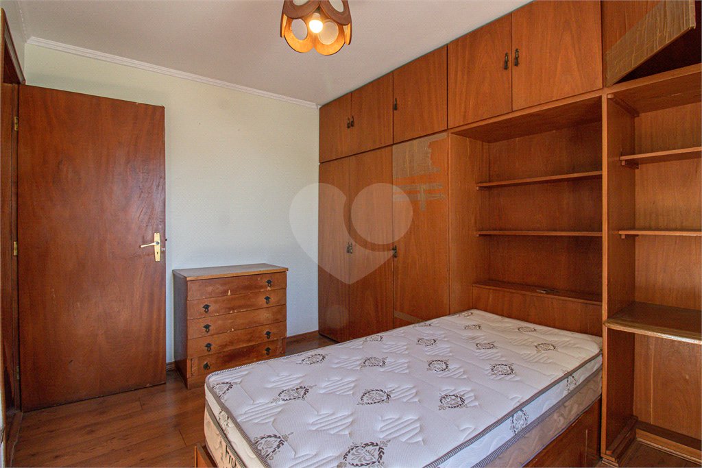 Casa à venda com 5 quartos, sendo 4 suítes, em Jardim Prudência, São Paulo, SP