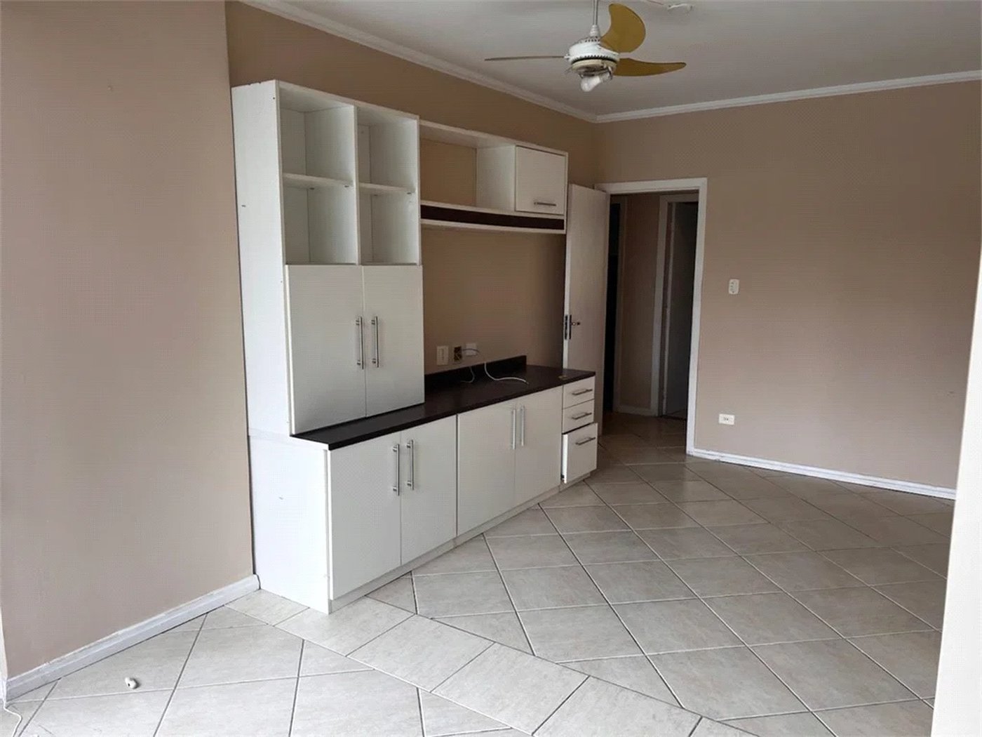 Apartamento à venda com 3 quartos, sendo 1 suíte,  em Água Branca, São Paulo, SP