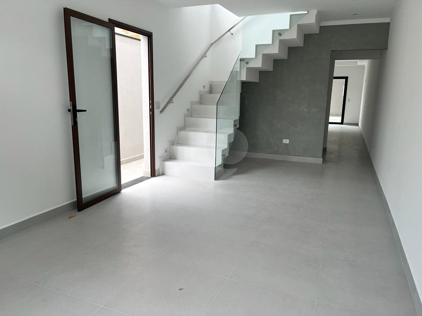 Sobrado à venda com 2 quartos, sendo 1 suíte, em Arujamérica, Arujá, SP