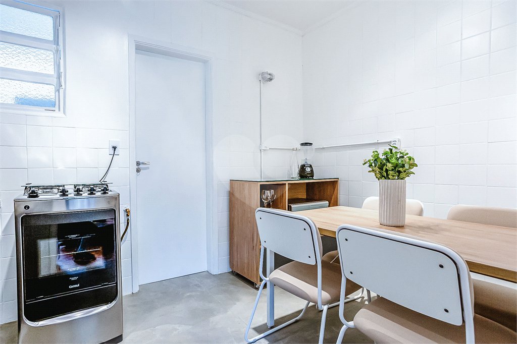 Apartamento à venda com 3 quartos em Vila Cordeiro, São Paulo, SP