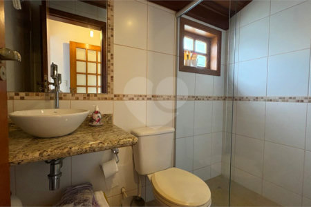 Casa à venda com 4 quartos, sendo 2 suítes,  no condomínio Vivendas do Lago, Sorocaba - SP