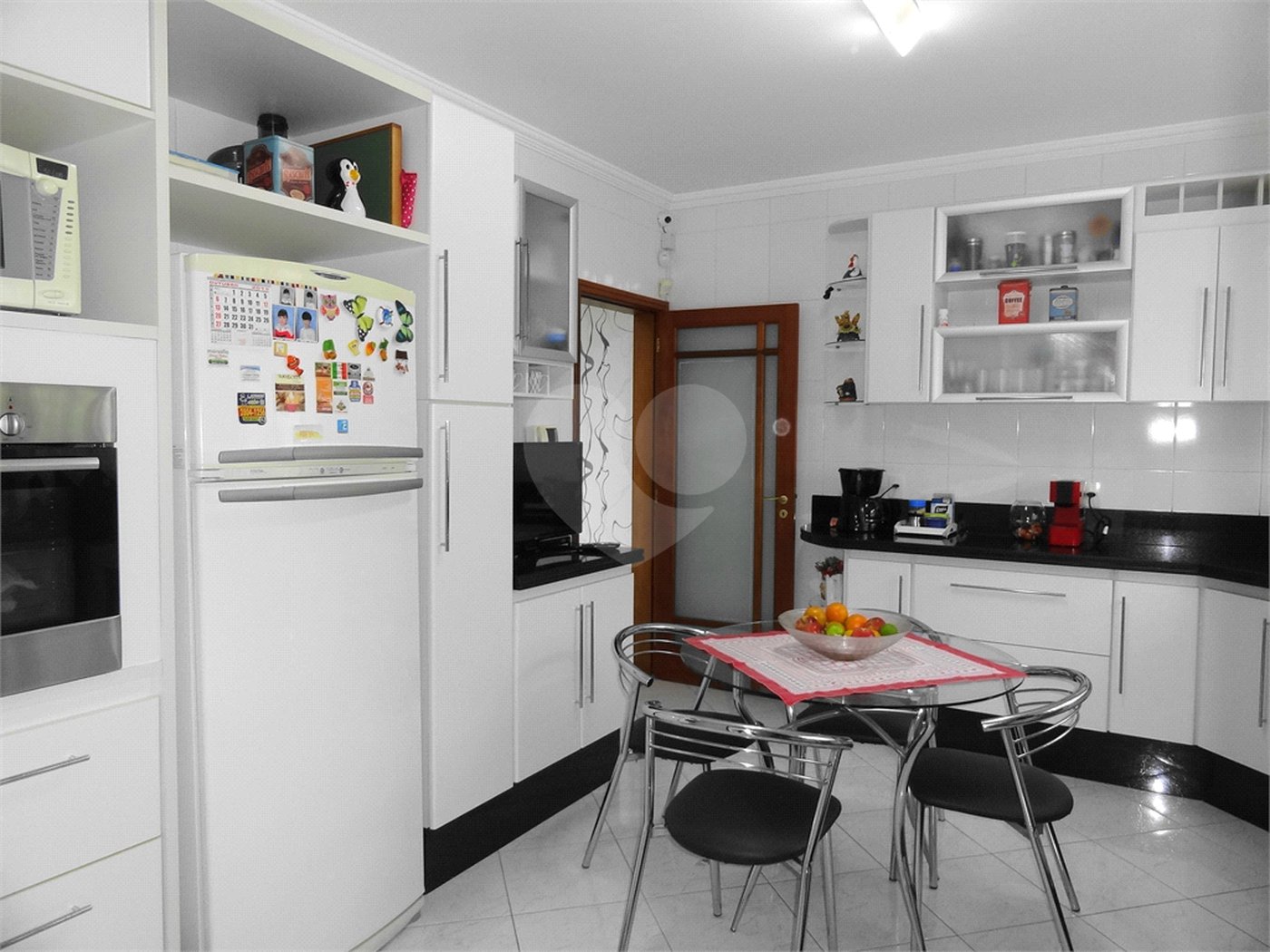 Sobrado à venda com 4 quartos, sendo 2 suítes, em Horto, São Paulo, SP