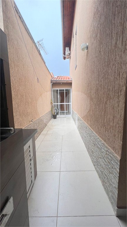 Casa à venda com 2 quartos no condomínio Rubi, Jacareí - SP