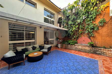 Casa à venda com 3 quartos, sendo 1 suíte,  no condomínio Barão do Triunfo, São Paulo - SP