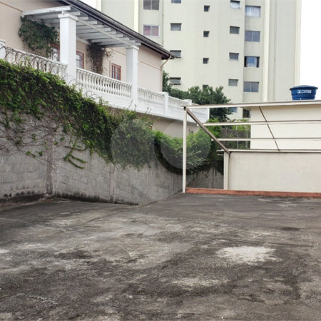 Sobrado à venda ou para alugar com 4 quartos em Brooklin Velho, São Paulo, SP