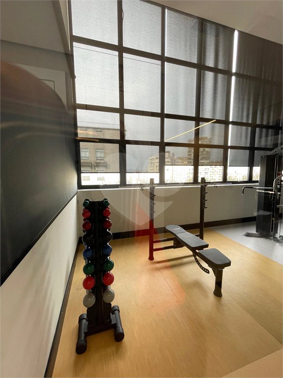 Apartamento à venda ou para alugar com 1 suíte em República, São Paulo, SP