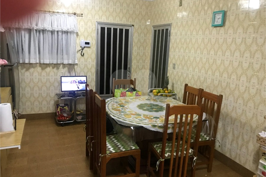 Sobrado à venda com 4 quartos, sendo 1 suíte, em Vila Gustavo, São Paulo, SP