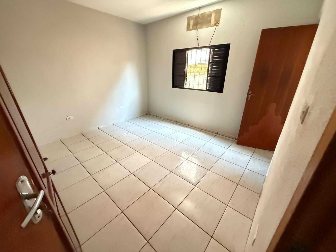 Casa à venda com 3 quartos, sendo 1 suíte,  em Santa Luzia, Três Lagoas, MS