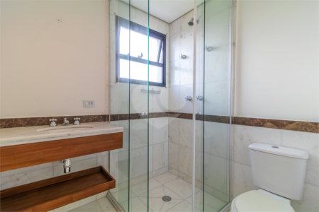 Apartamento à venda com 4 suítes em Jardim Marajoara, São Paulo, SP