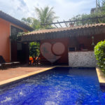 Casa à venda com 4 quartos, sendo 2 suítes,  em Barra Velha, Ilhabela, SP