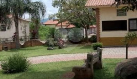 Terreno à venda no Centro, Piracaia, SP
