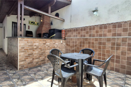 Casa à venda com 2 quartos, sendo 1 suíte, em Vila Assis, Sorocaba, SP