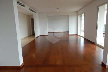 Apartamento à venda com 4 suítes em Moema, São Paulo, SP