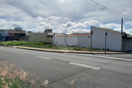 Terreno para venda no Parque dos Flamboyant em São Carlos.