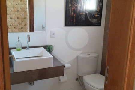 Casa à venda com 3 suítes no condomínio Village Ipanema 1, Araçoiaba da Serra - SP