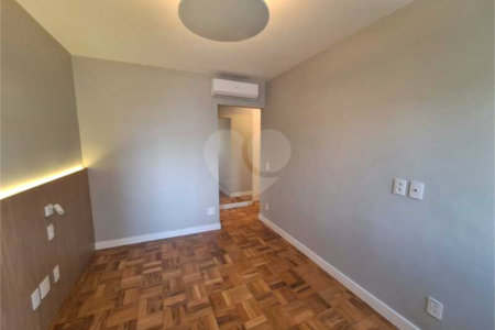 Apartamento à venda com 3 quartos, sendo 1 suíte, em Itaim Bibi, São Paulo, SP