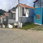 Casa à venda com 2 quartos, sendo 1 suíte, no condomínio Águas de São Pedro, Mairiporã - SP