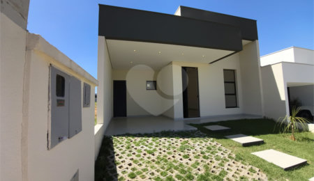 Casa à venda com 3 quartos, sendo 1 suíte,  no condomínio Residencial Villagio Wanel, Sorocaba - SP