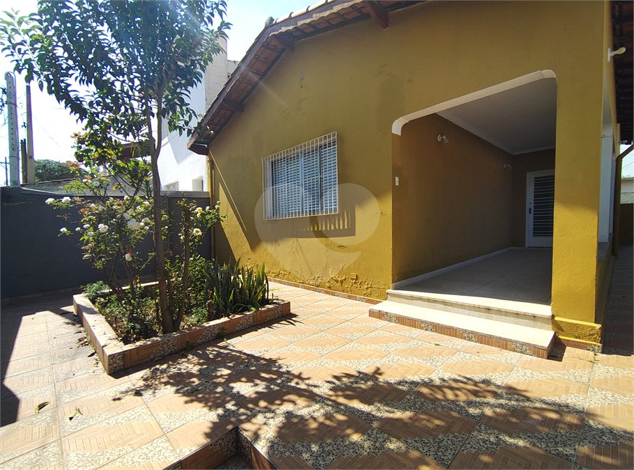 Casa à venda com 3 quartos, sendo 1 suíte, em Vila Assis, Sorocaba, SP